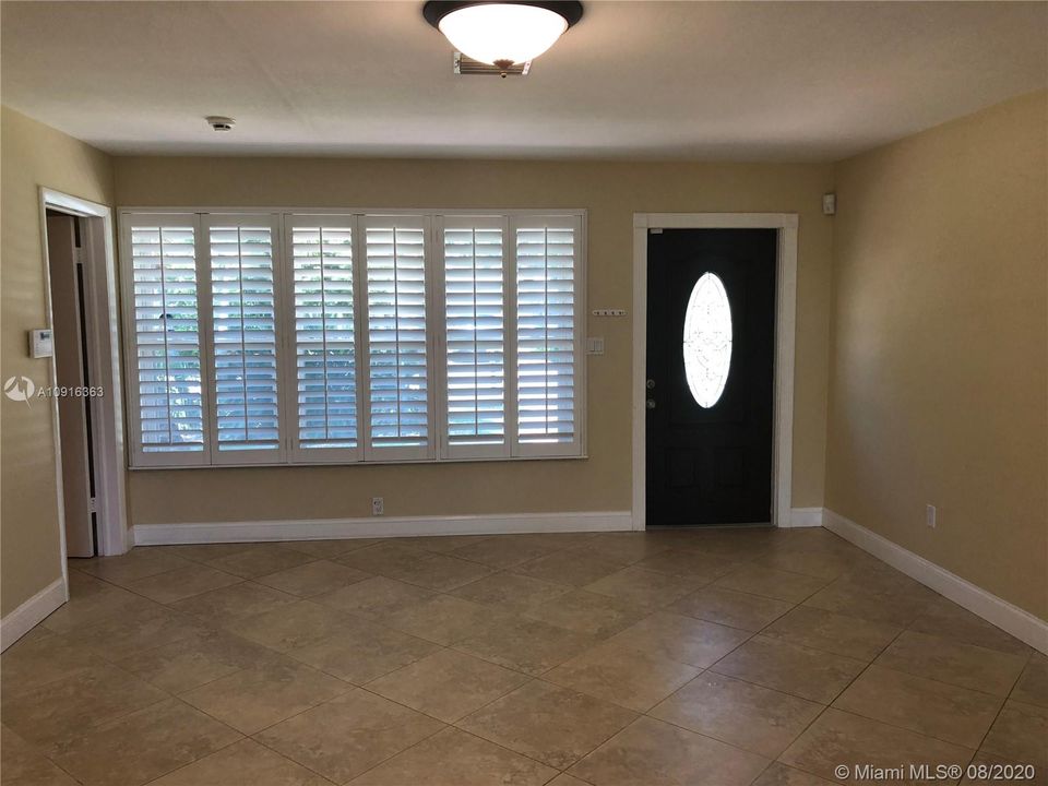 Recently Sold: $415,000 (3 beds, 2 baths, 1600 Square Feet)