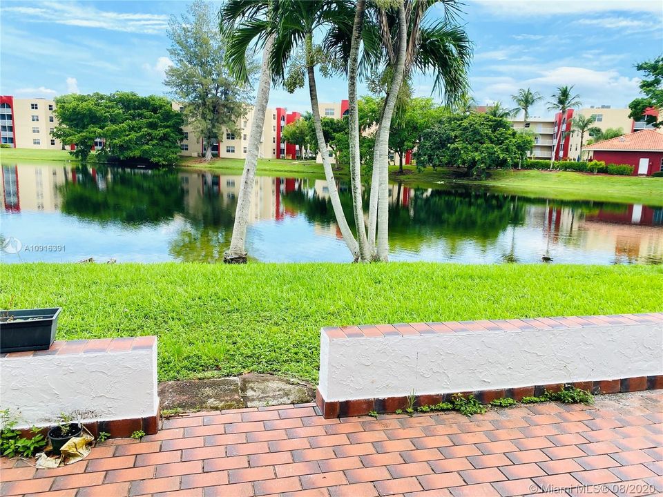Recently Rented: $1,925 (3 beds, 2 baths, 1420 Square Feet)