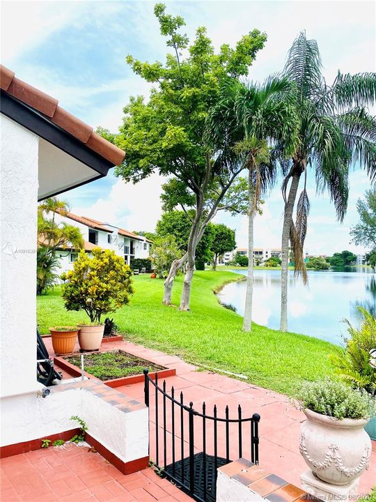 Recently Rented: $1,925 (3 beds, 2 baths, 1420 Square Feet)