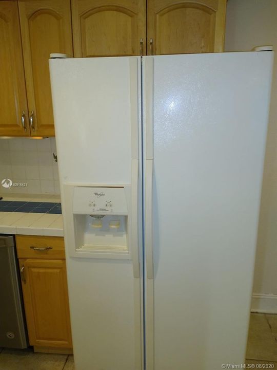 最近租的: $1,250 (1 贝兹, 1 浴室, 1173 平方英尺)