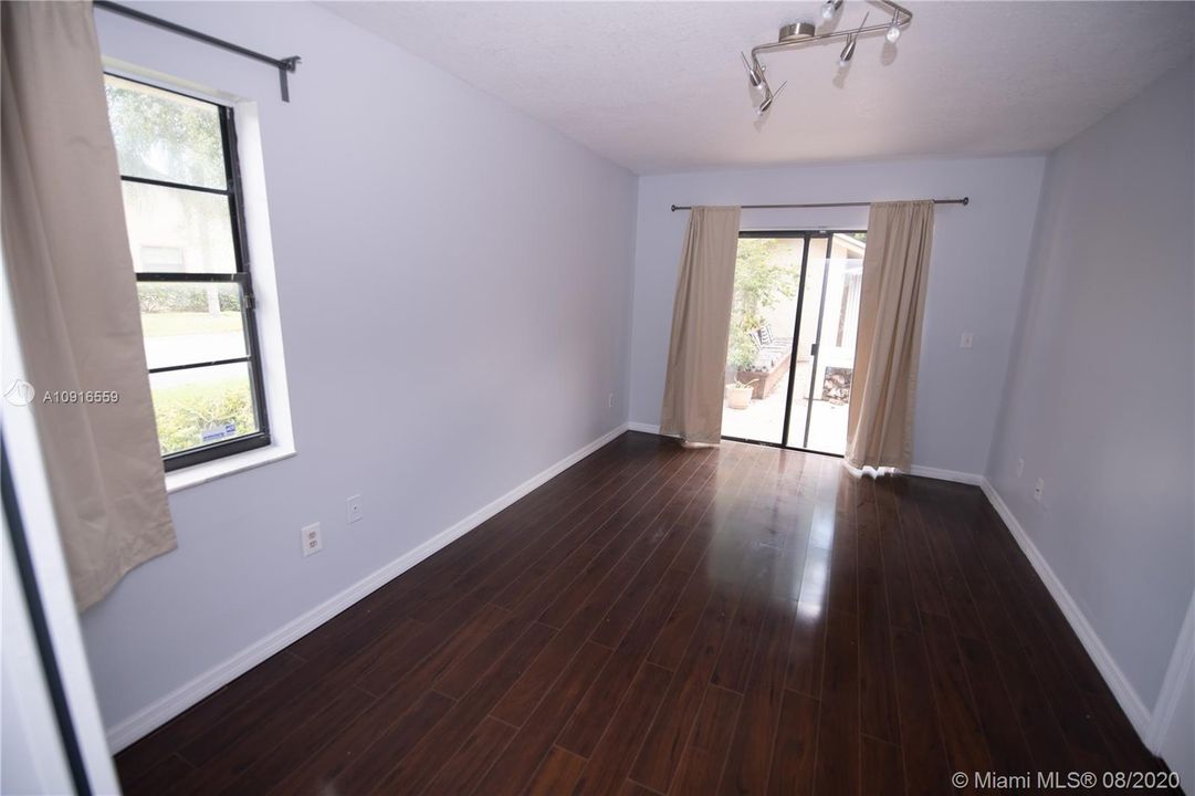 Recently Rented: $1,800 (2 beds, 2 baths, 1258 Square Feet)