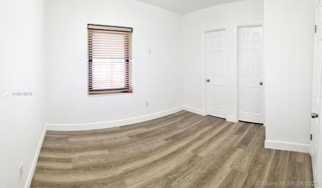 Recientemente alquilado: $2,800 (4 camas, 3 baños, 1386 Pies cuadrados)