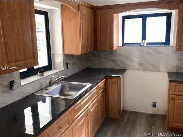 Recientemente alquilado: $2,800 (4 camas, 3 baños, 1386 Pies cuadrados)
