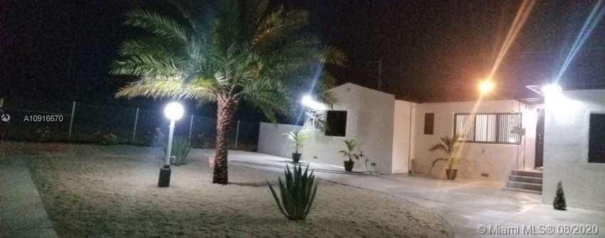 Recientemente alquilado: $2,800 (4 camas, 3 baños, 1386 Pies cuadrados)