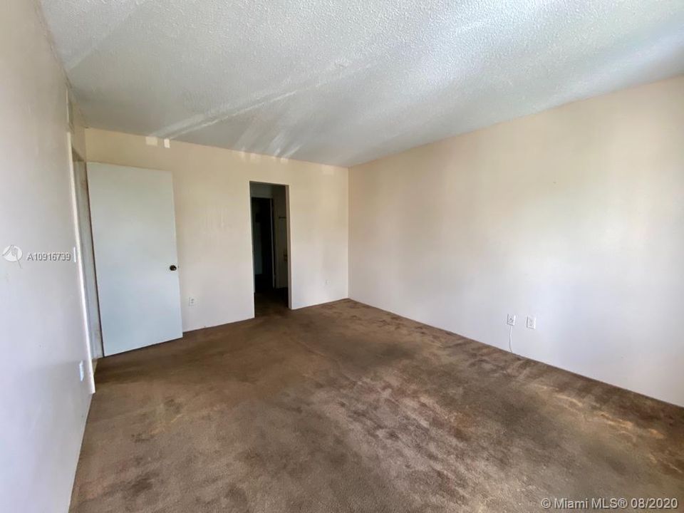 Recently Sold: $79,900 (2 beds, 1 baths, 1075 Square Feet)