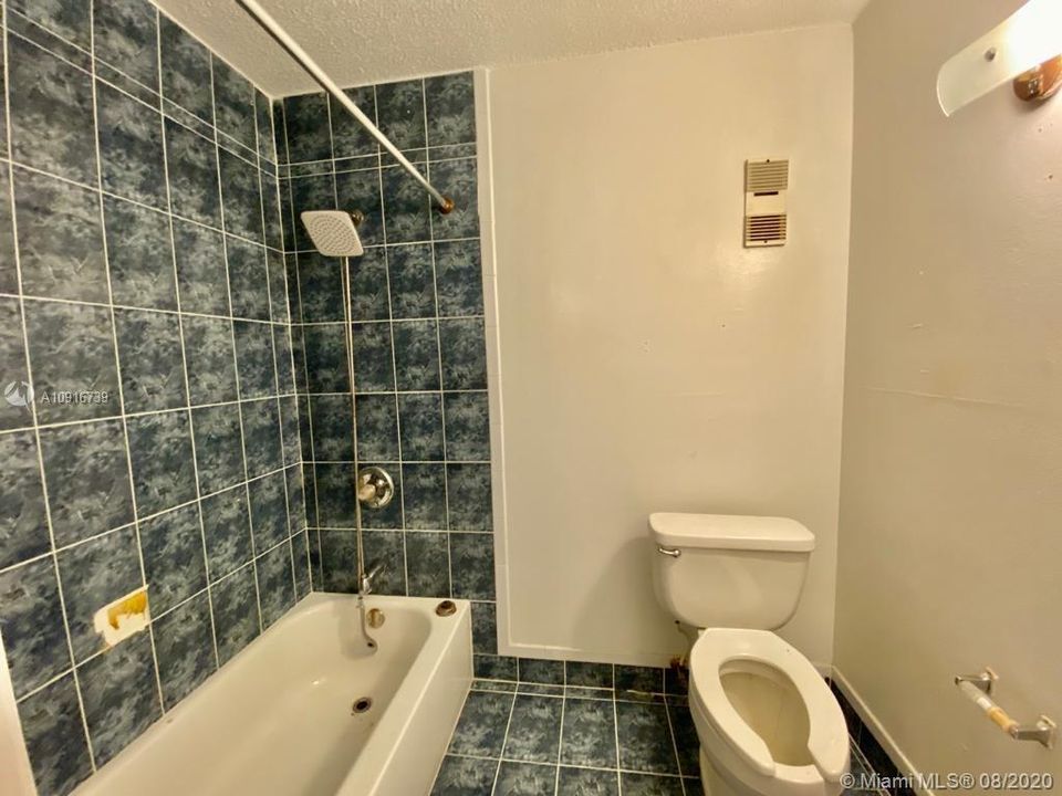 Recently Sold: $79,900 (2 beds, 1 baths, 1075 Square Feet)