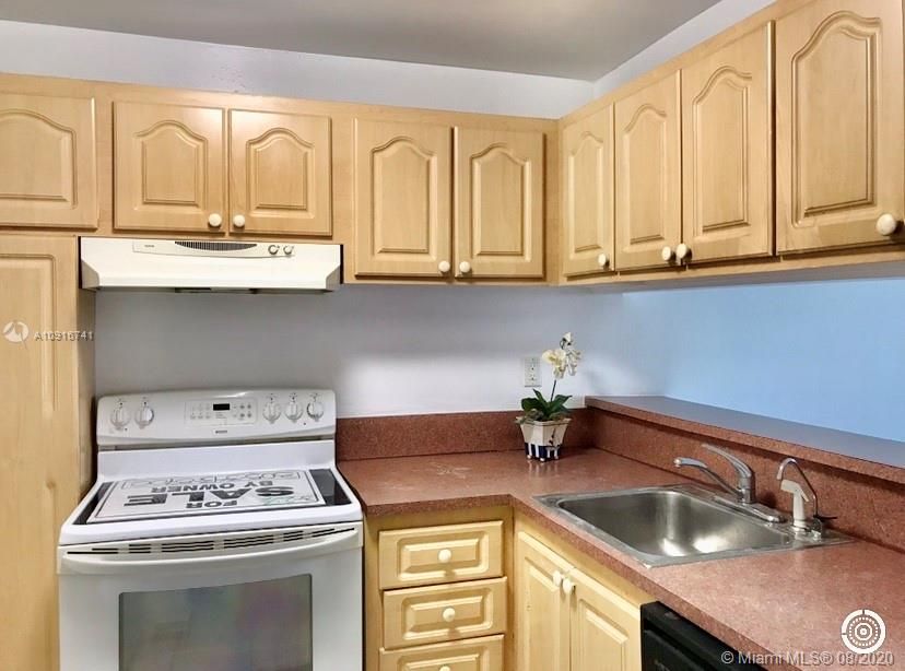 Recently Rented: $1,300 (1 beds, 1 baths, 721 Square Feet)