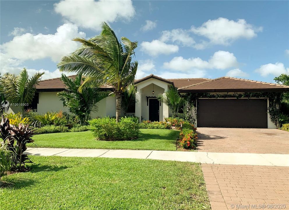 Vendido Recientemente: $499,500 (5 camas, 3 baños, 2136 Pies cuadrados)