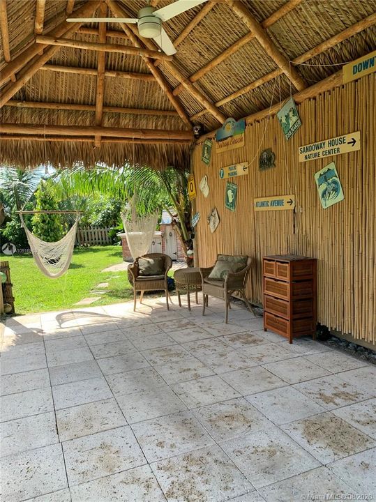 Vendido Recientemente: $499,500 (5 camas, 3 baños, 2136 Pies cuadrados)