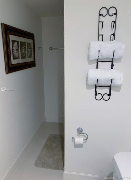 Vendido Recientemente: $499,500 (5 camas, 3 baños, 2136 Pies cuadrados)