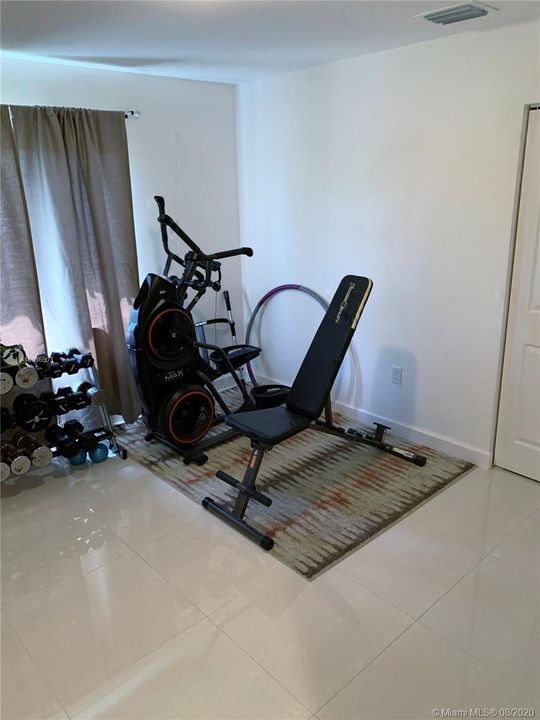Vendido Recientemente: $499,500 (5 camas, 3 baños, 2136 Pies cuadrados)