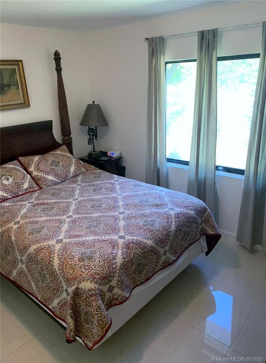 Vendido Recientemente: $499,500 (5 camas, 3 baños, 2136 Pies cuadrados)