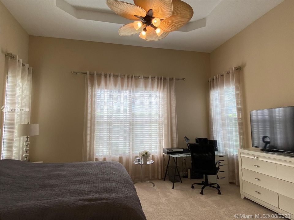 Recently Rented: $4,250 (4 beds, 3 baths, 2852 Square Feet)