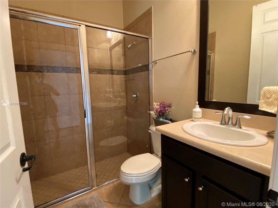 Recently Rented: $4,250 (4 beds, 3 baths, 2852 Square Feet)