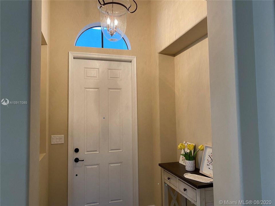 Recently Rented: $4,250 (4 beds, 3 baths, 2852 Square Feet)