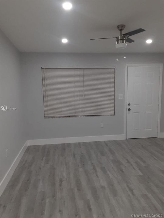 Recently Sold: $199,900 (2 beds, 1 baths, 594 Square Feet)