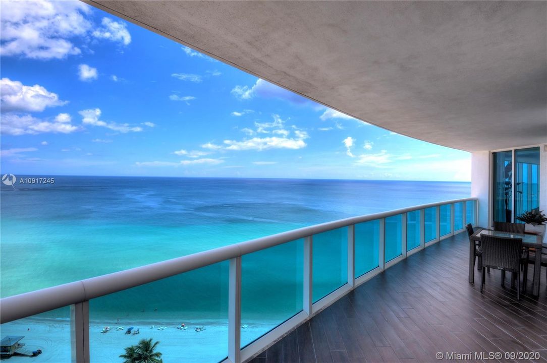 Recently Sold: $1,875,000 (3 beds, 3 baths, 3062 Square Feet)