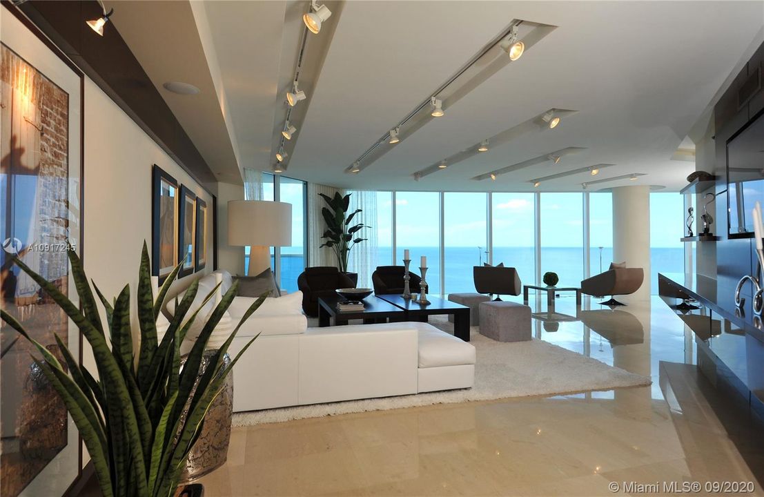 Recently Sold: $1,875,000 (3 beds, 3 baths, 3062 Square Feet)