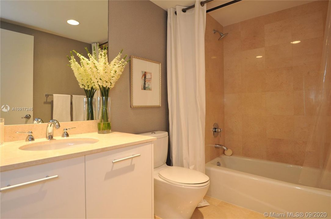 Recently Sold: $1,875,000 (3 beds, 3 baths, 3062 Square Feet)