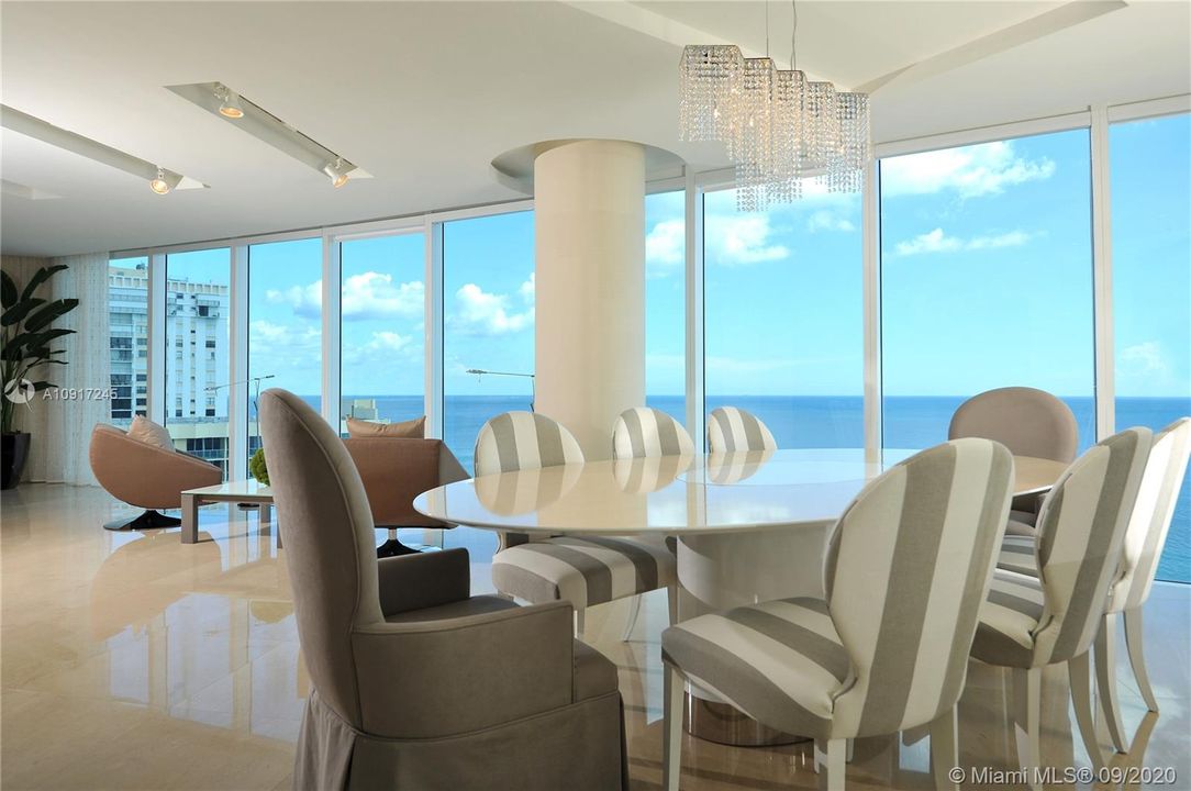 Recently Sold: $1,875,000 (3 beds, 3 baths, 3062 Square Feet)