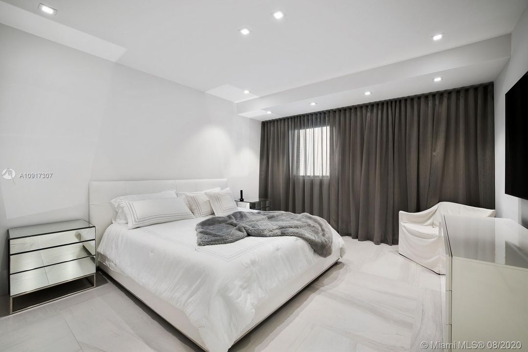 Vendido Recientemente: $10,995,000 (4 camas, 4 baños, 3936 Pies cuadrados)