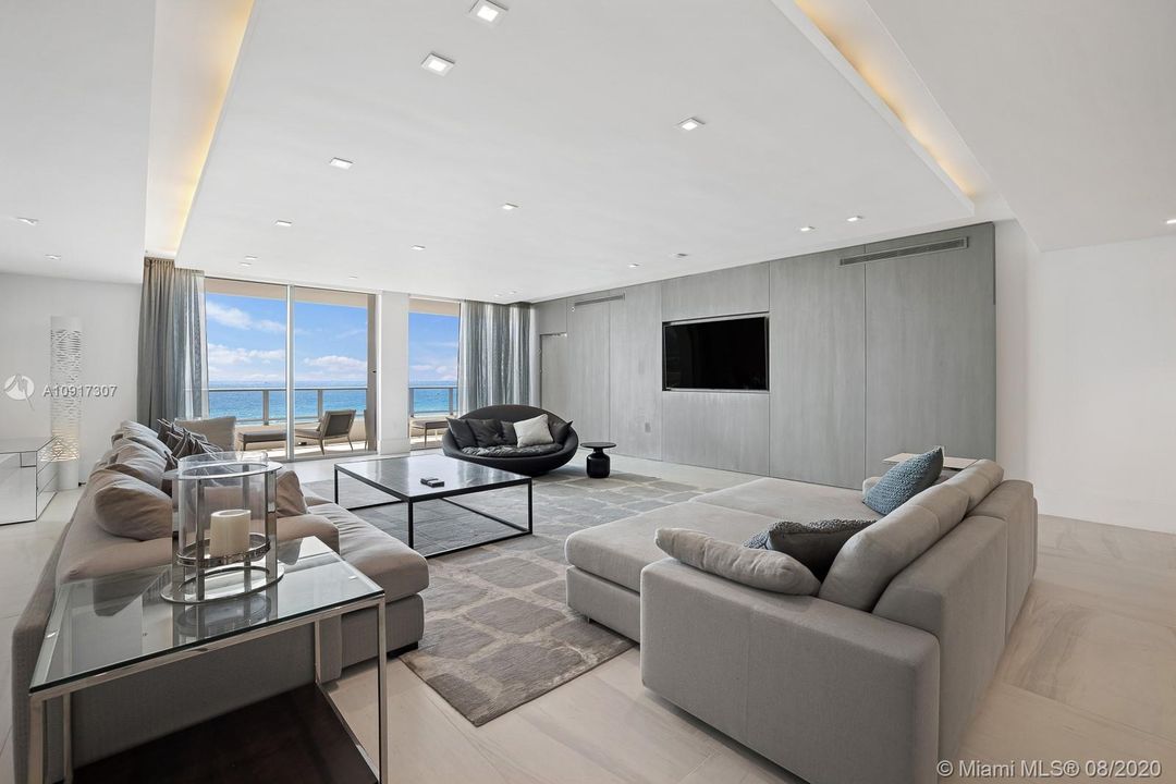 Vendido Recientemente: $10,995,000 (4 camas, 4 baños, 3936 Pies cuadrados)