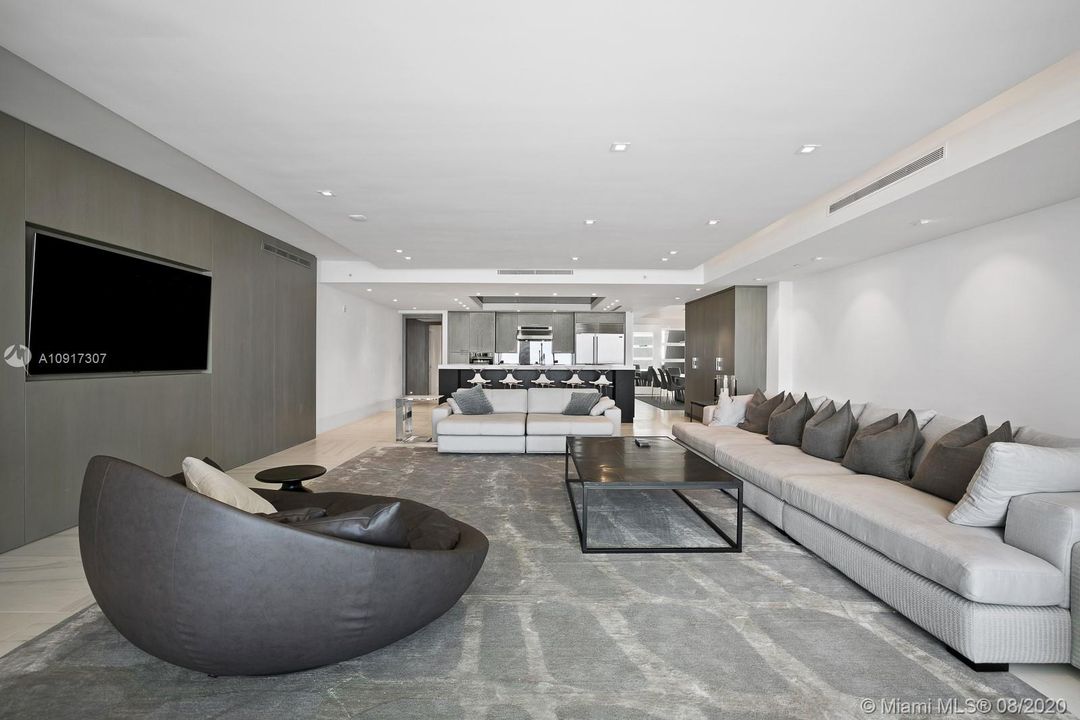 Vendido Recientemente: $10,995,000 (4 camas, 4 baños, 3936 Pies cuadrados)