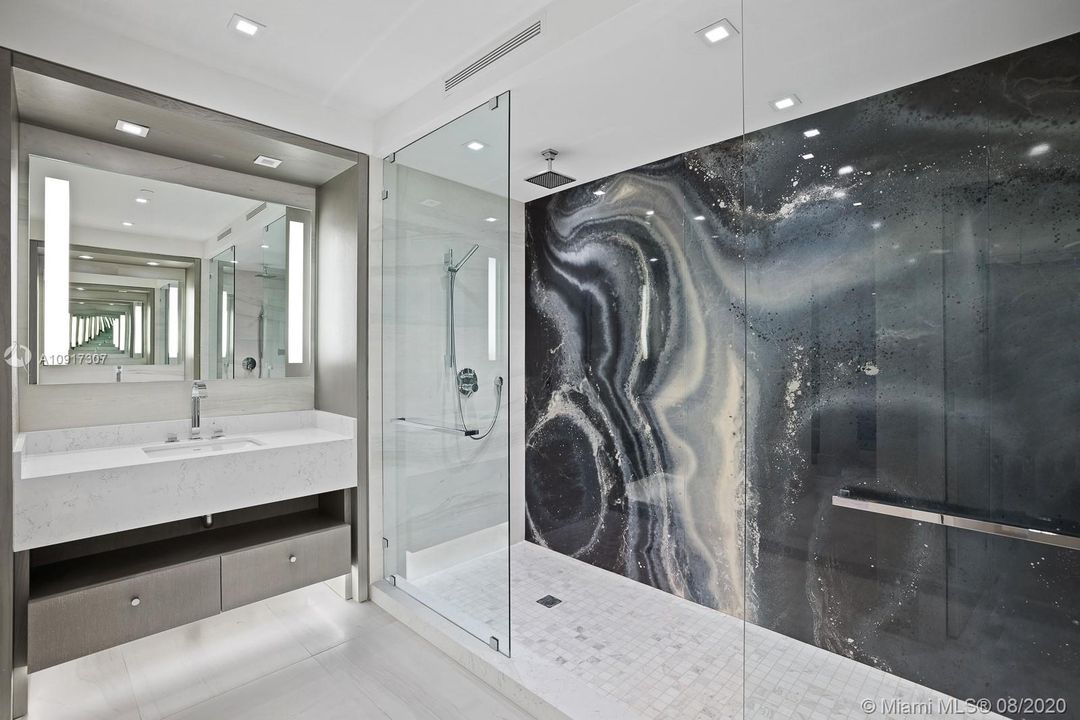 Vendido Recientemente: $10,995,000 (4 camas, 4 baños, 3936 Pies cuadrados)