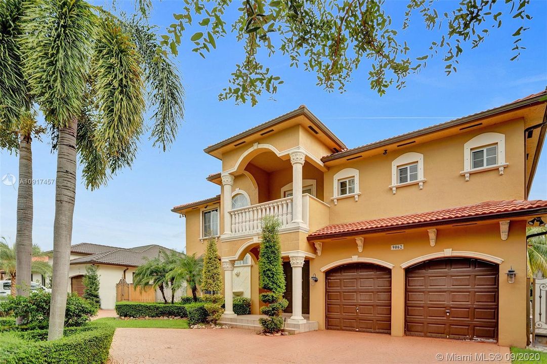 Vendido Recientemente: $690,000 (5 camas, 3 baños, 3238 Pies cuadrados)