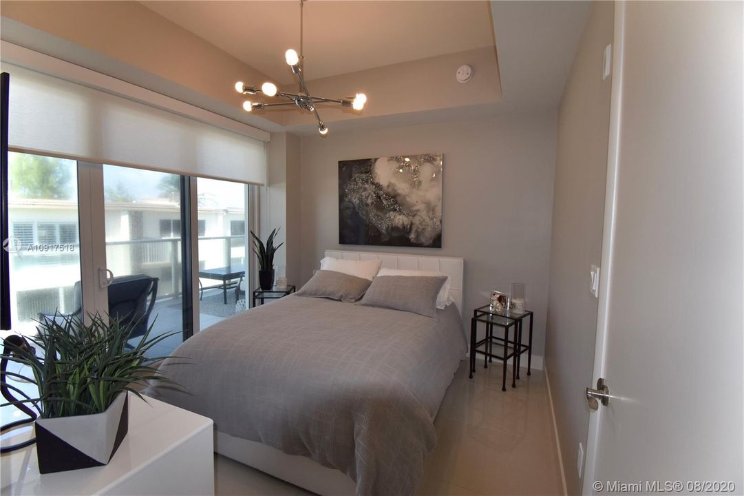 Vendido Recientemente: $949,900 (3 camas, 2 baños, 1881 Pies cuadrados)