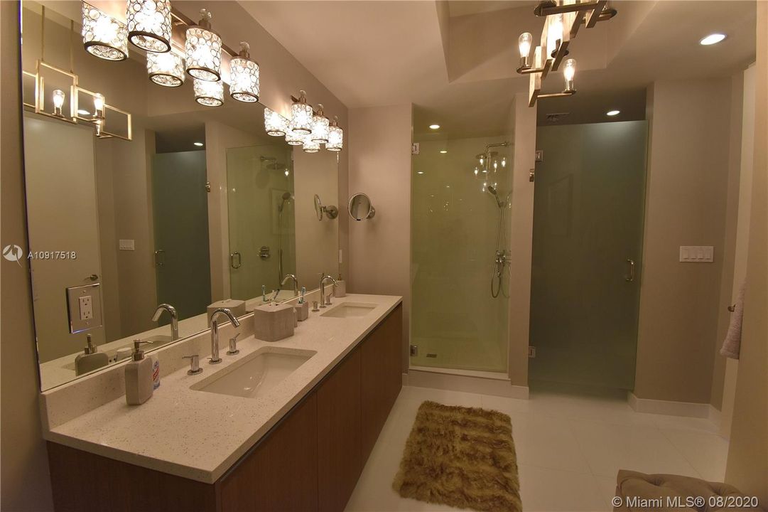 Vendido Recientemente: $949,900 (3 camas, 2 baños, 1881 Pies cuadrados)