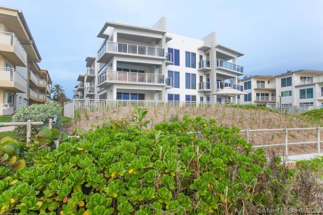 Vendido Recientemente: $949,900 (3 camas, 2 baños, 1881 Pies cuadrados)
