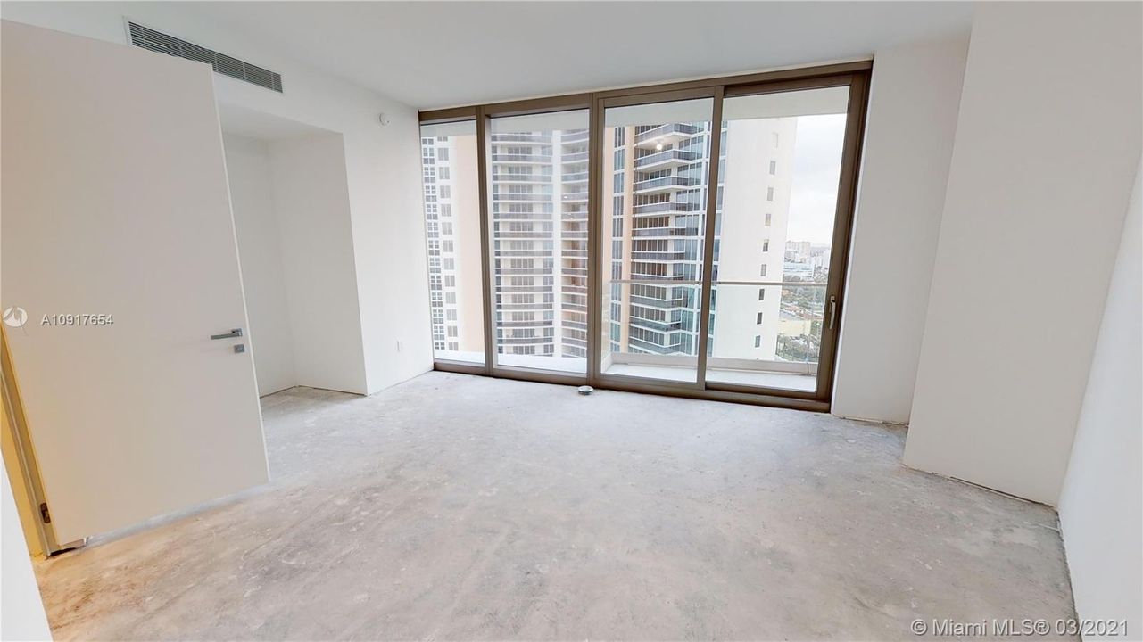 Recently Sold: $2,099,999 (2 beds, 2 baths, 1559 Square Feet)