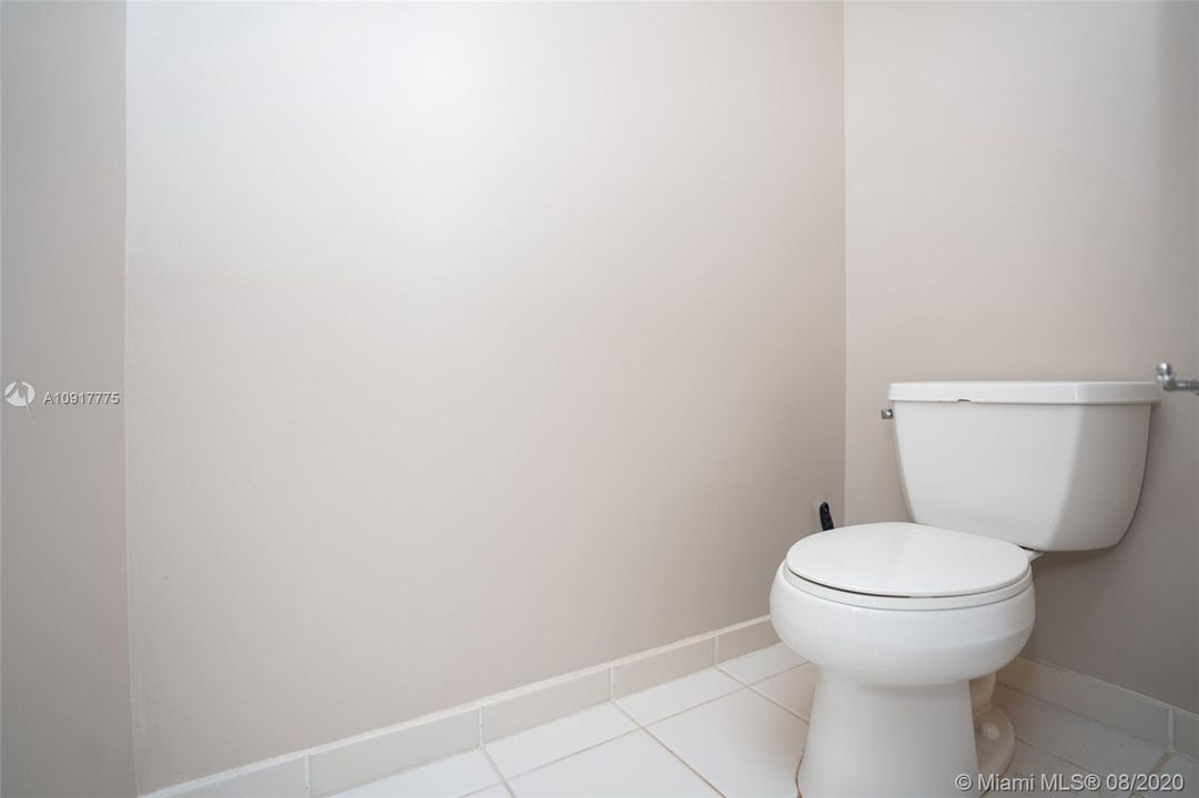 Vendido Recientemente: $473,000 (5 camas, 3 baños, 2994 Pies cuadrados)