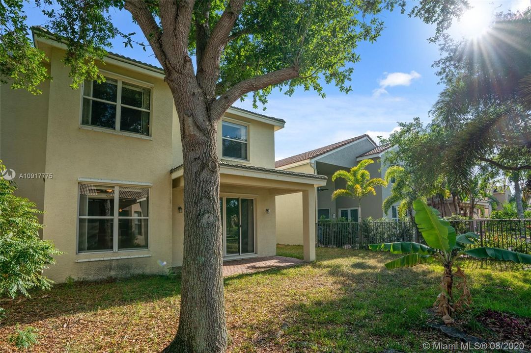 Vendido Recientemente: $473,000 (5 camas, 3 baños, 2994 Pies cuadrados)