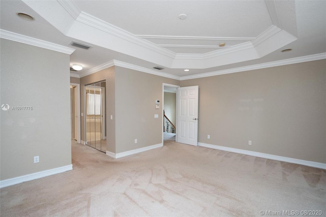 Vendido Recientemente: $473,000 (5 camas, 3 baños, 2994 Pies cuadrados)