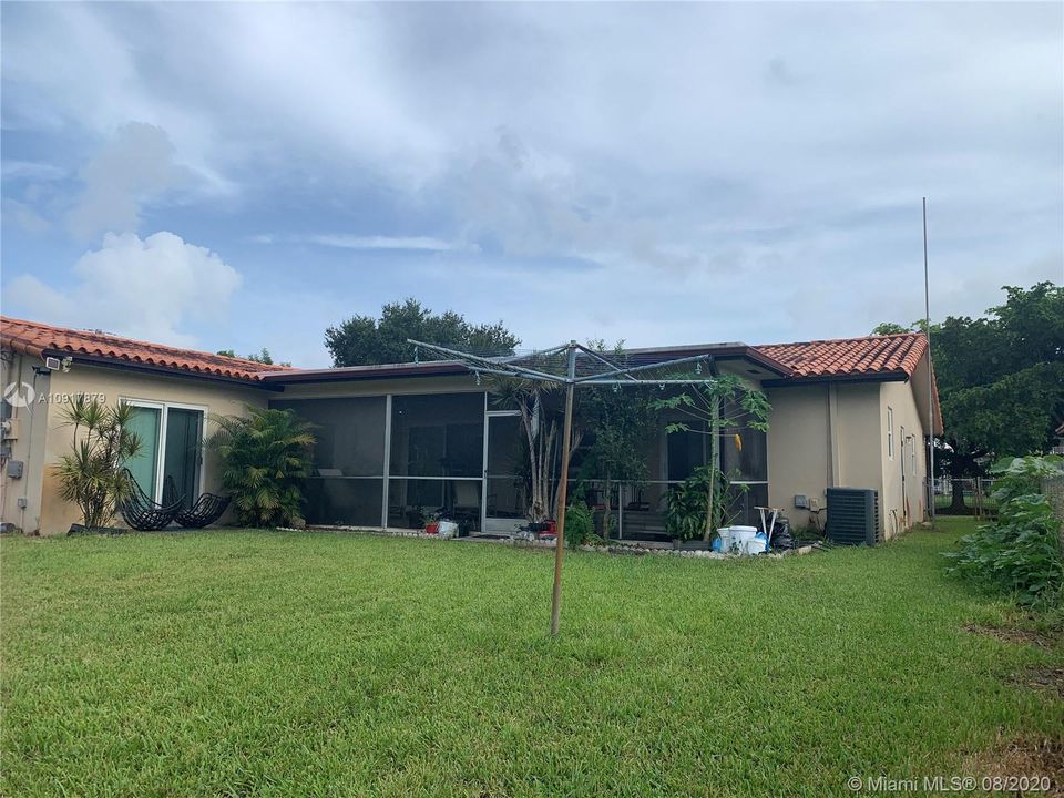 Recently Rented: $2,750 (4 beds, 2 baths, 1770 Square Feet)