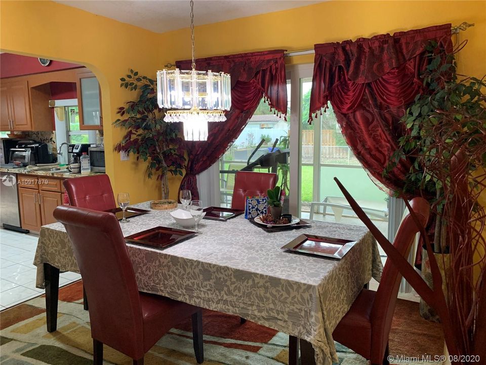 Recently Rented: $2,750 (4 beds, 2 baths, 1770 Square Feet)