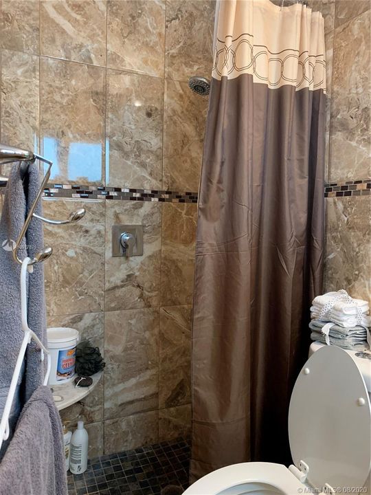 Recently Rented: $2,750 (4 beds, 2 baths, 1770 Square Feet)