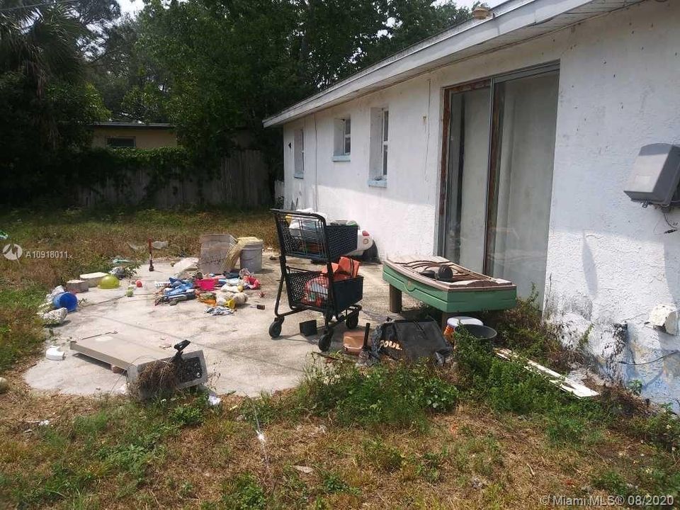 Recently Sold: $92,000 (3 beds, 2 baths, 1040 Square Feet)