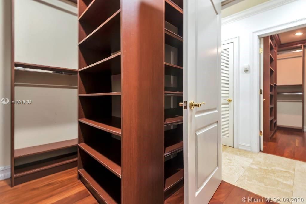 Недавно арендовано: $9,500 (6 спален, 5 ванн, 4743 Квадратных фут)