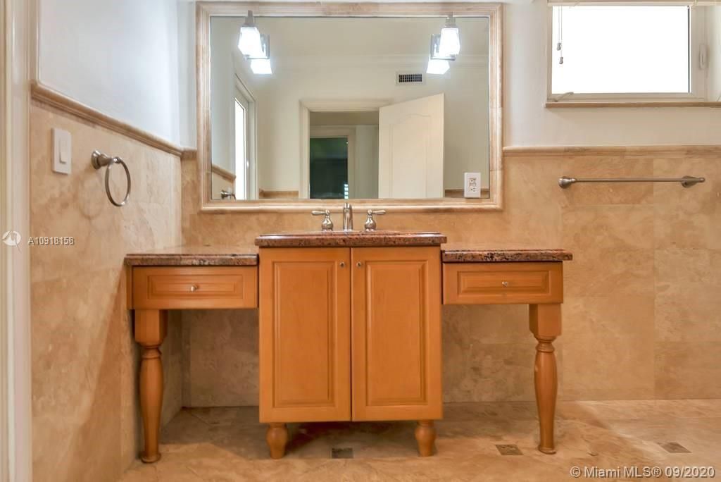 Недавно арендовано: $9,500 (6 спален, 5 ванн, 4743 Квадратных фут)
