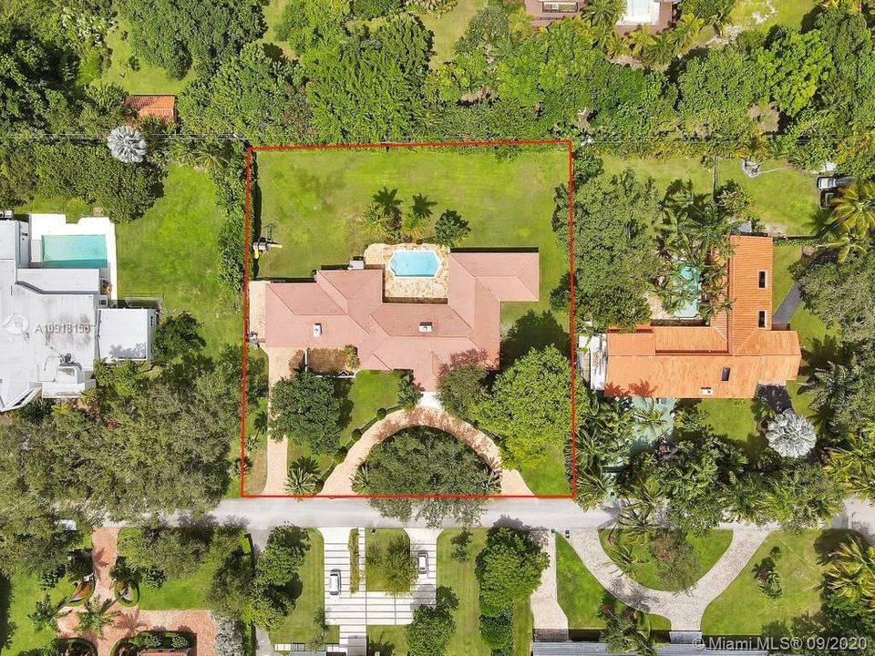 Недавно арендовано: $9,500 (6 спален, 5 ванн, 4743 Квадратных фут)