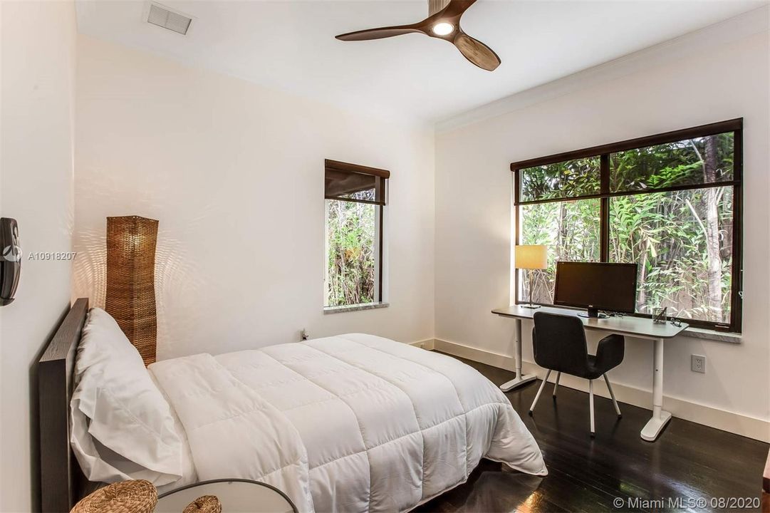 Recently Sold: $814,900 (3 beds, 2 baths, 1767 Square Feet)