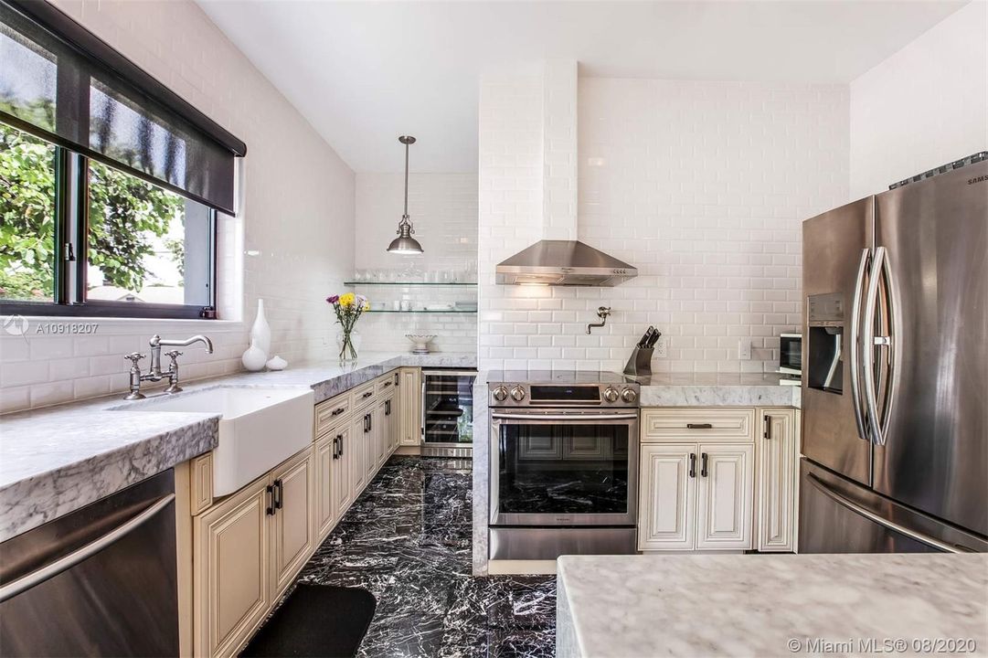 Recently Sold: $814,900 (3 beds, 2 baths, 1767 Square Feet)