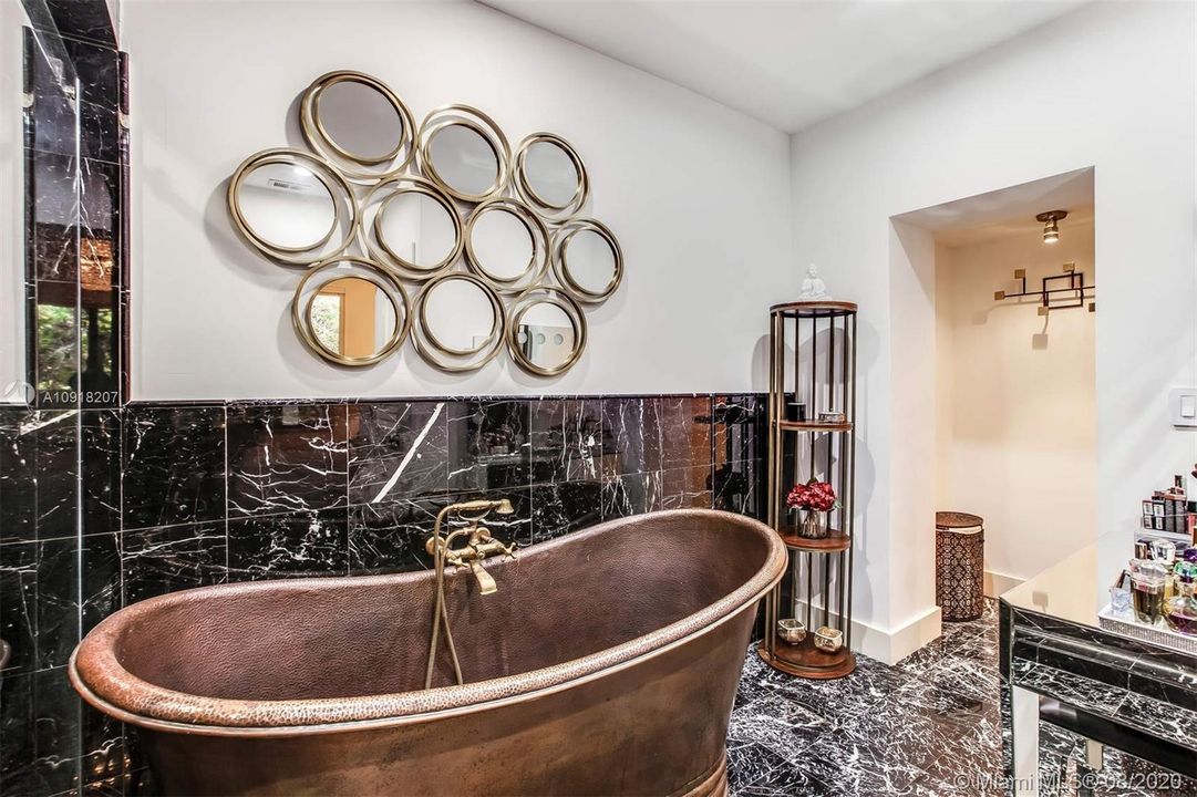 Recently Sold: $814,900 (3 beds, 2 baths, 1767 Square Feet)
