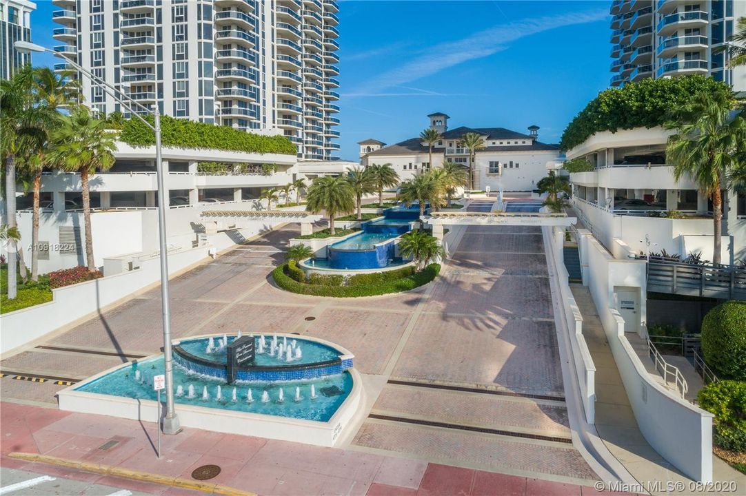 Recently Sold: $2,275,000 (3 beds, 3 baths, 1980 Square Feet)