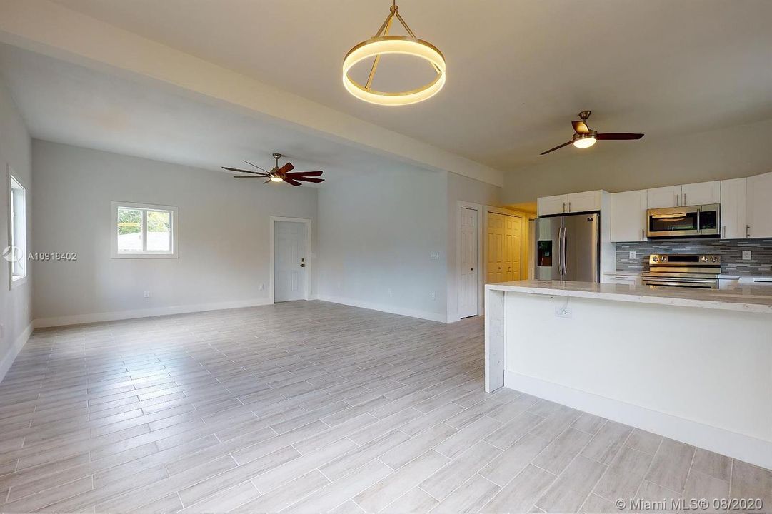 Vendido Recientemente: $375,000 (3 camas, 2 baños, 1492 Pies cuadrados)