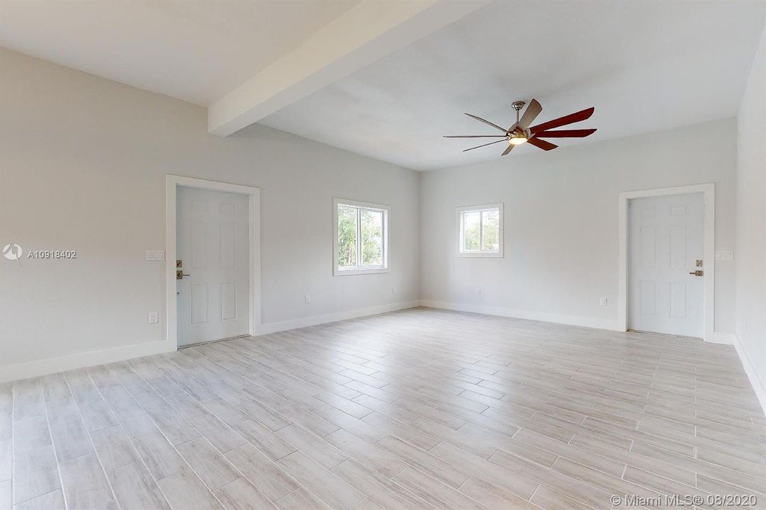 Vendido Recientemente: $375,000 (3 camas, 2 baños, 1492 Pies cuadrados)