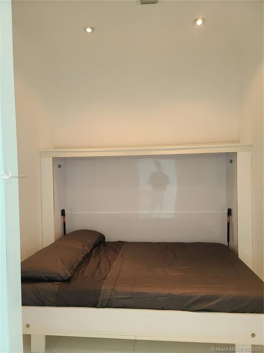 Recently Sold: $680,000 (2 beds, 2 baths, 1334 Square Feet)